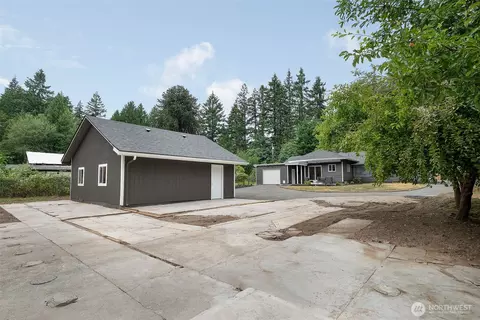 Exterior - 4720 224th St SE, Bothell, WA 98021 photo 3 of 9