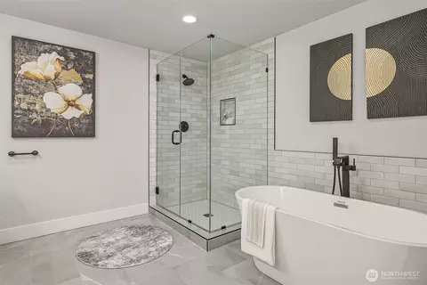 Bath - 4720 224th St SE, Bothell, WA 98021 photo 4 of 4