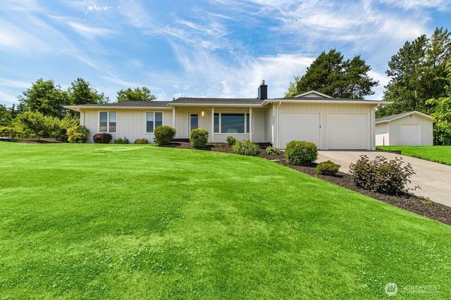2949 Canlin Dr, Ferndale, WA 98248