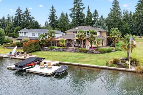 20208 Island Pkwy E, Lake Tapps, WA 98391