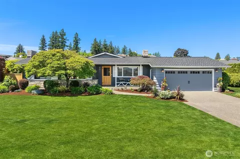 9650 Hilltop Rd, Bellevue, WA 98004