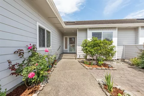Exterior - 400 Blakely Blvd, Sequim, WA 98382 photo 2 of 10
