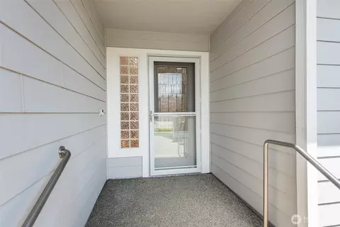 Entry Way - 400 Blakely Blvd, Sequim, WA 98382 photo 1 of 3
