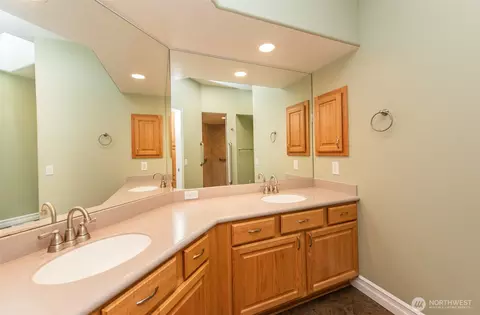 Bath - 400 Blakely Blvd, Sequim, WA 98382 photo 1 of 3