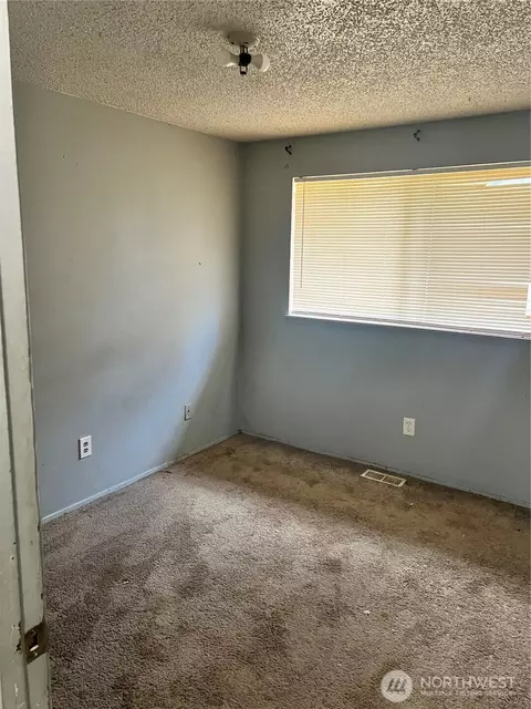 19413 Crescent Dr E, Spanaway, WA 98387 photo 9