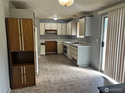 19413 Crescent Dr E, Spanaway, WA 98387 photo 5