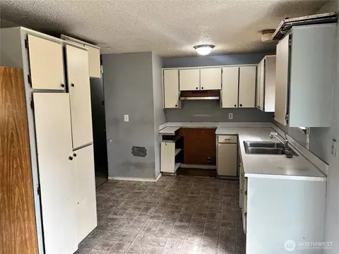 19413 Crescent Dr E, Spanaway, WA 98387 photo 4