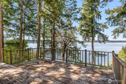 922 W Herron Blvd NW, Lakebay, WA 98349