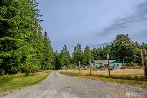 Exterior - 561 Cedar Hill Rd, Eastsound, WA 98245 photo 3 of 5
