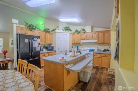 Kitchen - 561 Cedar Hill Rd, Eastsound, WA 98245 photo 1 of 3