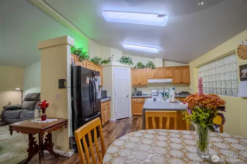 Kitchen - 561 Cedar Hill Rd, Eastsound, WA 98245 photo 3 of 3