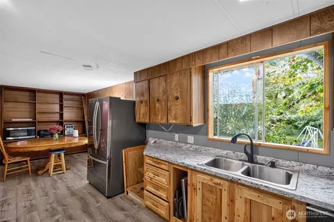 Kitchen - 31 Meadow Dr, Sequim, WA 98382 photo 1 of 2