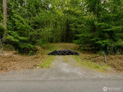 22 Nn E South Island Dr, Shelton, WA 98584