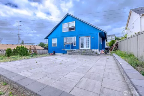 1305 Browns Point Blvd, Tacoma, WA 98422