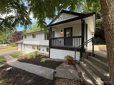 Exterior - 607 244th St SW, Bothell, WA 98021 photo 2 of 9