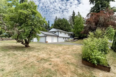 Exterior - 607 244th St SW, Bothell, WA 98021 photo 8 of 9