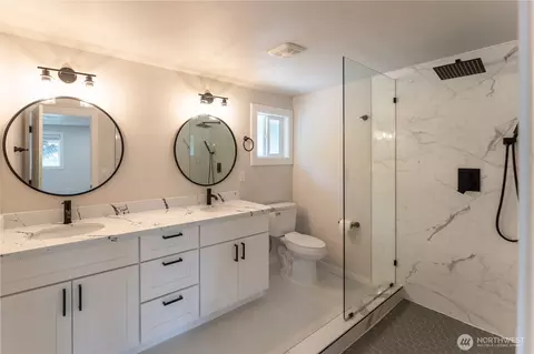 Bath - 607 244th St SW, Bothell, WA 98021 photo 1 of 4