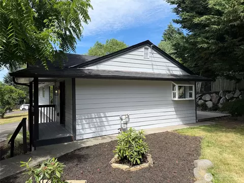Exterior - 607 244th St SW, Bothell, WA 98021 photo 4 of 9