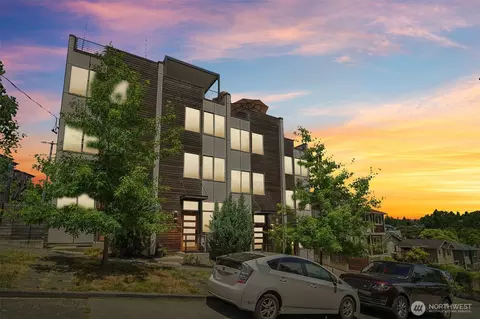 2852 SW Nevada St, Seattle, WA 98126