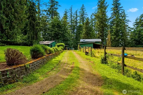 Exterior - 18108 SE 440th St, Enumclaw, WA 98022 photo 11 of 12