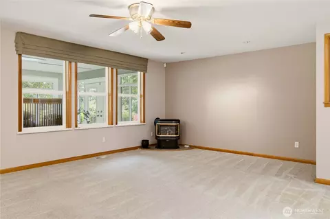 Living - 18108 SE 440th St, Enumclaw, WA 98022 photo 3 of 3