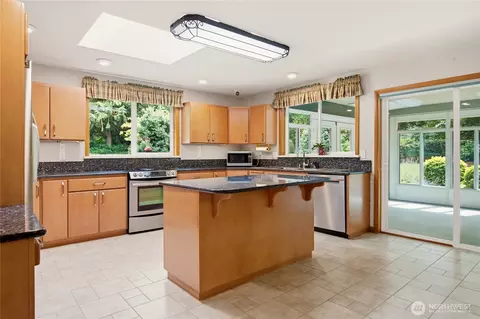 Kitchen - 18108 SE 440th St, Enumclaw, WA 98022 photo 1 of 2