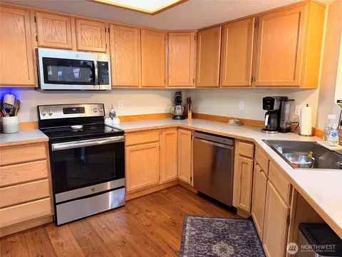 6031 Gresham Ln SE, Lacey, WA 98513 photo 4