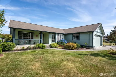 8232 Snohomish Rd, Blaine, WA 98230