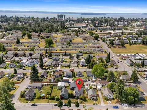 View/Area - 1218 E Marine View Dr, Everett, WA 98201 photo 1 of 2
