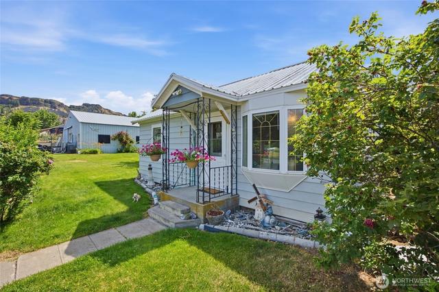 119 Washington Pl, Electric City, WA 99123