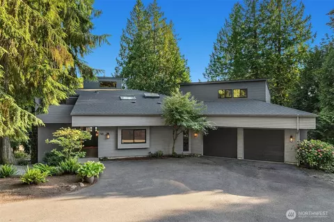 7118 NE 118th St, Kirkland, WA 98034
