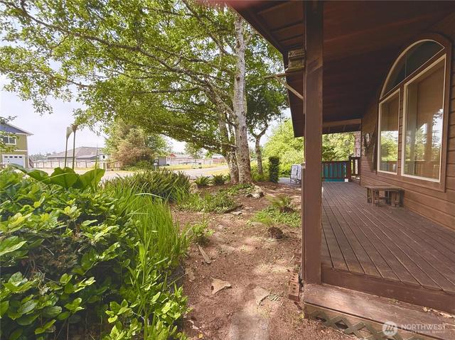 504 Duck Lake Dr SE, Ocean Shores, WA 98569
