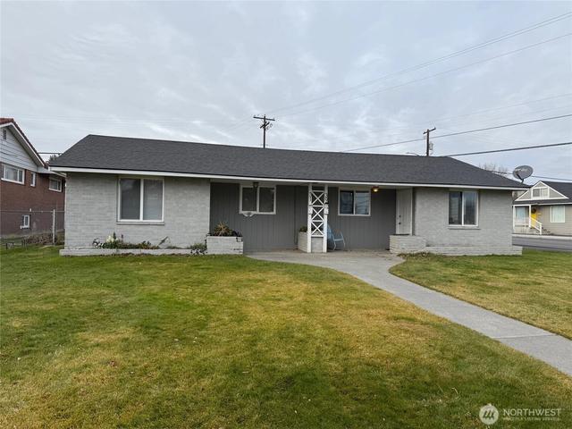 31 39 F St NW, Ephrata, WA 98823