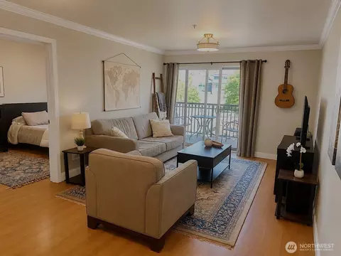 1001 N State St #401, Bellingham, WA 98225
