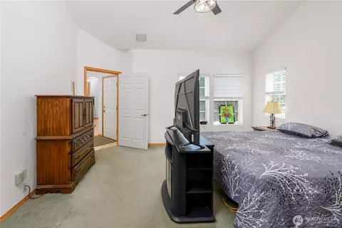 Bedroom - 91 Stone Farm Rd, Sequim, WA 98382 photo 1 of 4