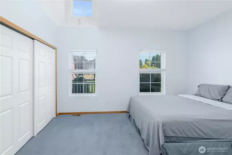 Bedroom - 91 Stone Farm Rd, Sequim, WA 98382 photo 3 of 4
