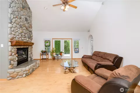 Living - 91 Stone Farm Rd, Sequim, WA 98382 photo 1 of 1