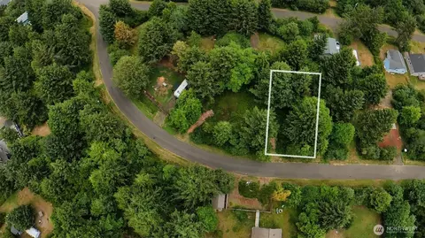 372 Cygnus Ave SW, Ocean Shores, WA 98569