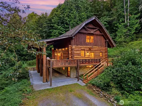 5931 290th Ave SE, Issaquah, WA 98027