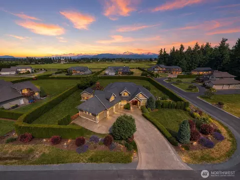 6818 Baker Ridge Dr, Lynden, WA 98264