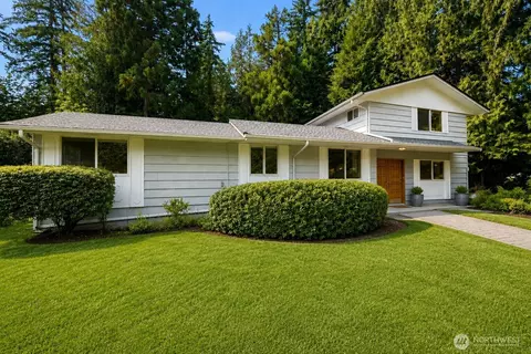 35623 9th Ave SW, Federal Way, WA 98023