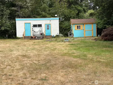 28318 Q St, Ocean Park, WA 98640