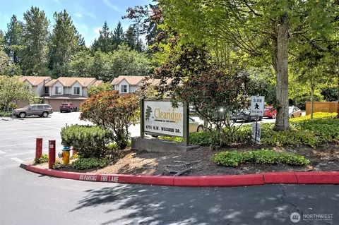 4701 NW Walgren Dr #204, Silverdale, WA 98383