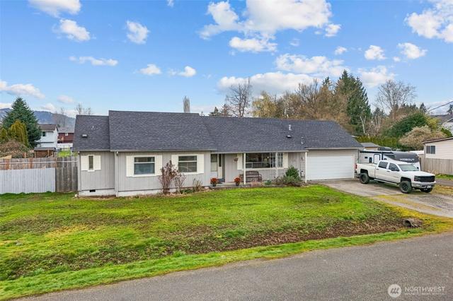 209 8th Ave N, Algona, WA 98001