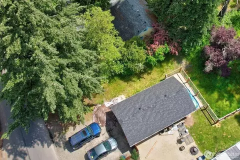 1209 Pioneer Ave NE, Olympia, WA 98506