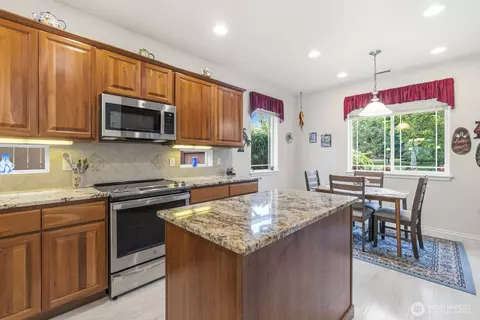 4345 Sinclair Loop NE, Lacey, WA 98516 photo 4