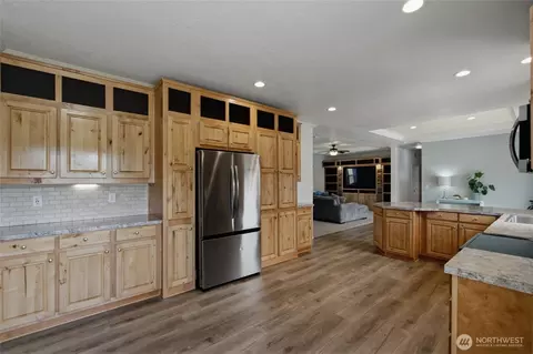Kitchen - 31 Community Ln, Sequim, WA 98382 photo 5 of 5