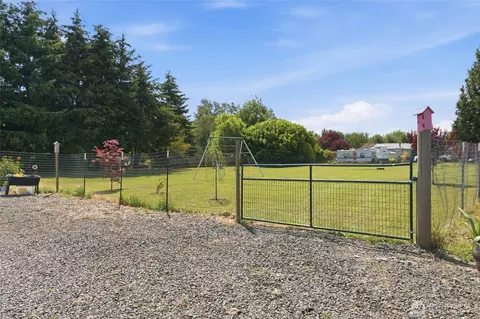 Exterior - 31 Community Ln, Sequim, WA 98382 photo 6 of 8