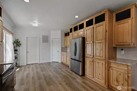 Entry Way - 31 Community Ln, Sequim, WA 98382 photo 1 of 2