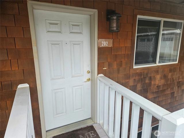 1515 Ocean Beach Blvd #202, Long Beach, WA 98631